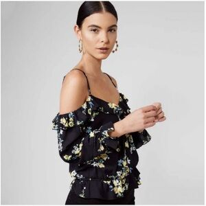 Hollyland Cold Shoulder Surplice Ruffle V-neck Floral Romantic Blouse. Size XXL
